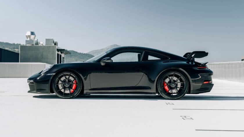 Porsche negro